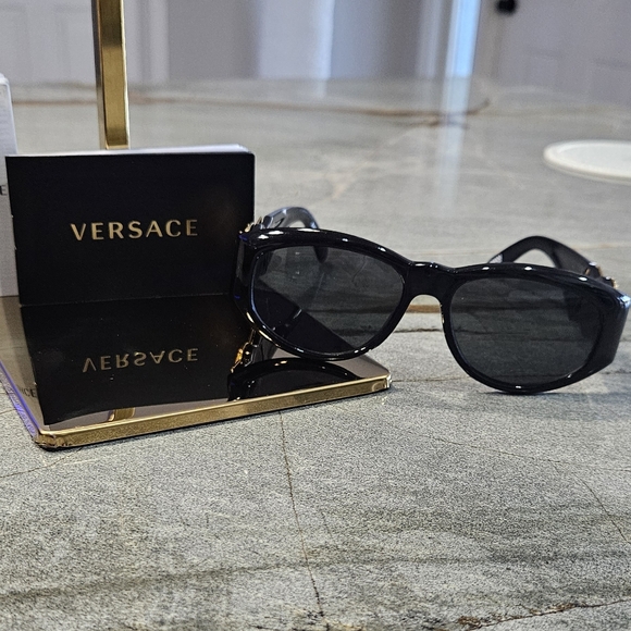 Versace Black Sunglasses with Gold Medusa Detail - Picture 14 of 15